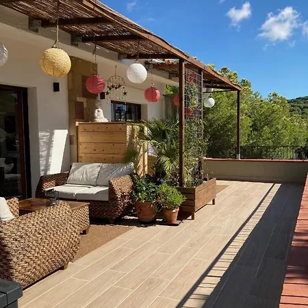 Cozy Place, Big Roof Terrace & Spectacular Views. *