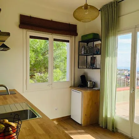 Cozy Place, Big Roof Terrace & Spectacular Views. *